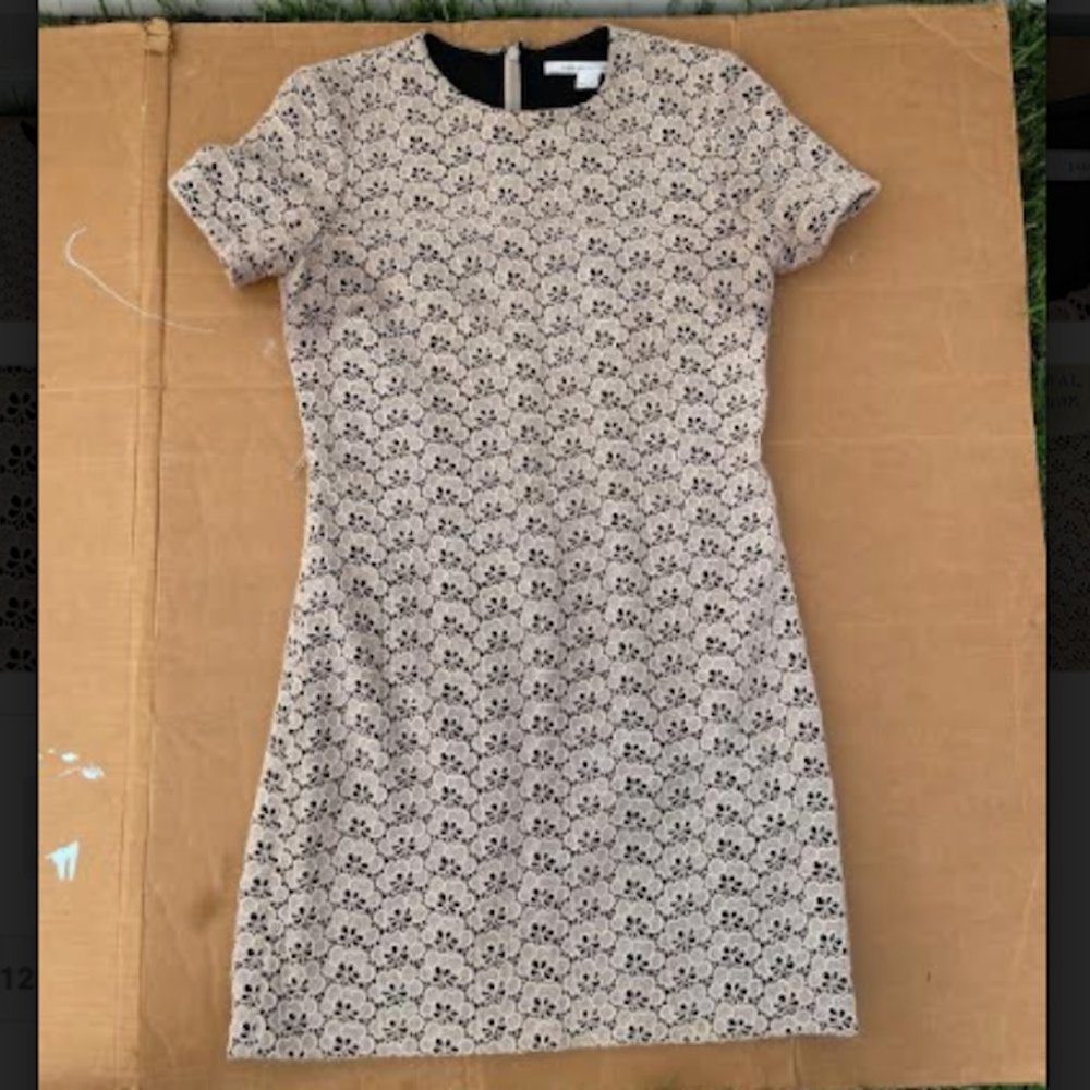 Diane Von Furstenberg Lace Dress, Size 4 - Picture 8 of 10